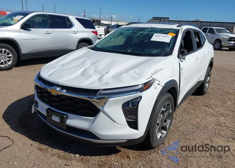 2024 Chevrolet Trax Fwd Lt z USA, uszkodzony, nr VIN KL77LHE28RC236564